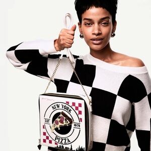 Betsey Johnson Kitsch A Matter Of Crust Crossbody Bag Pizza Box  NWT I25/26